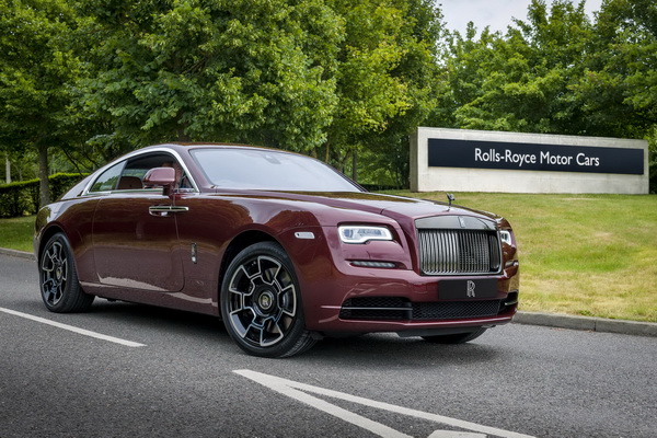 Home of Rolls-Royce เปิดให้บริการอีกครั้ง พร้อมส่งมอบยนตรกรรมแด่ลูกค้า