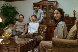 เตรียมพบกับบทบาทใหม่สุดดาร์คของ “ซงจีฮโย”ในหนังลึกลับ – ระทึกขวัญ “INTRUDER อย่าให้ ยูจิน เข้าบ้าน”