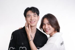 ฟ้าลั่นรัก