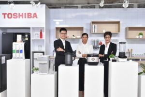 TOSHIBA
